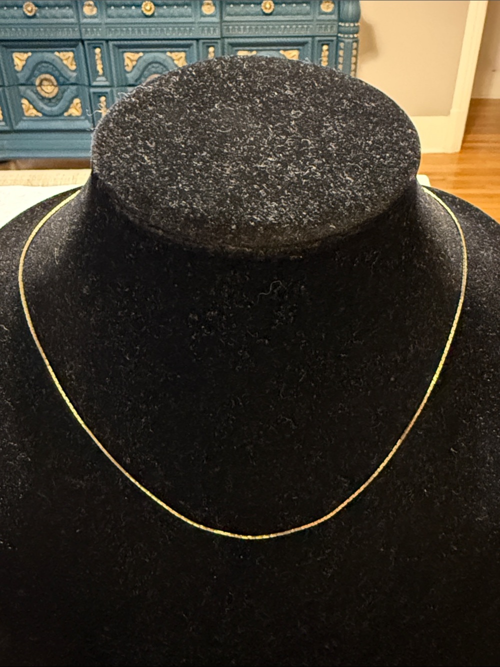 Vintage Gold Tone Dainty Thin Choker Collar Statement Necklace
